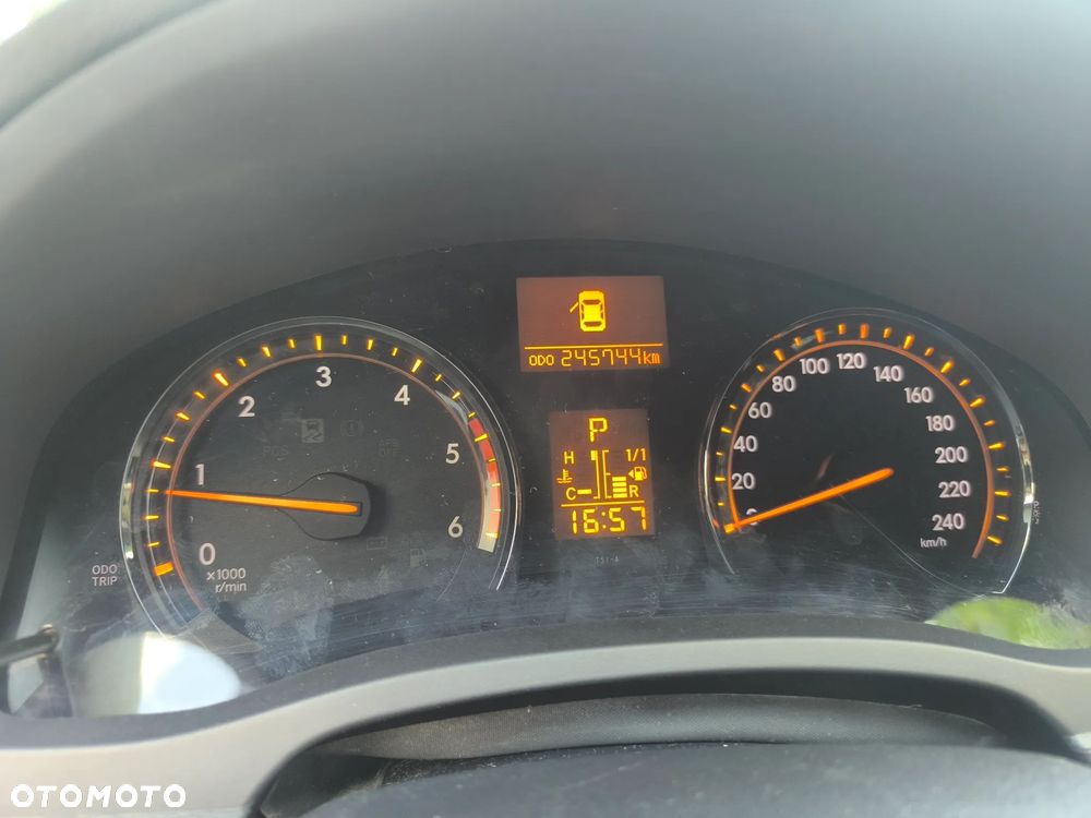 Toyota Avensis - 6