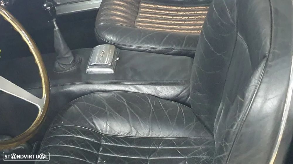 Ferrari 330 - 35