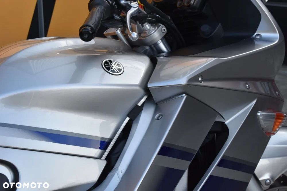 Yamaha FJR - 33