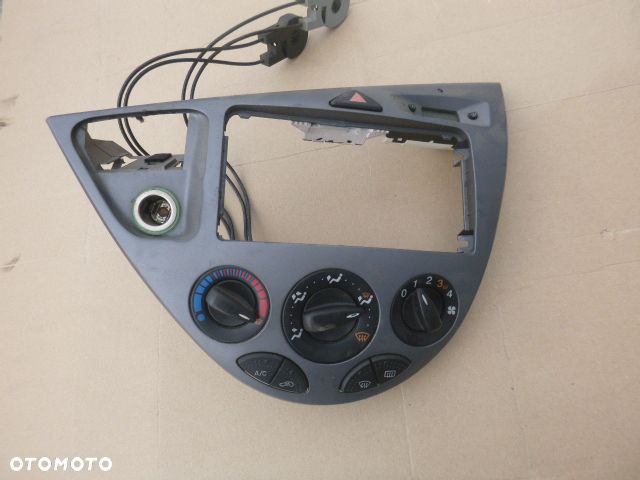 PANEL STEROWANIA NAWIEWEM LINKI KLIMATYZACJA FORD FOCUS MK1 98-04 - 2