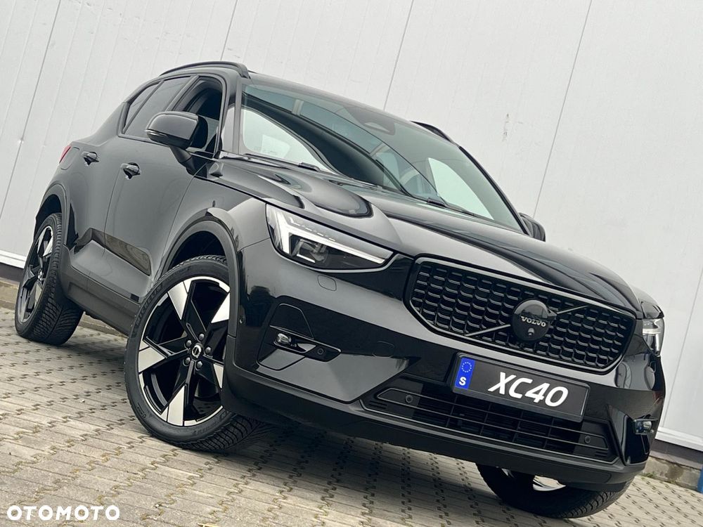 Volvo XC 40 B4 AWD Ultimate Dark - 10