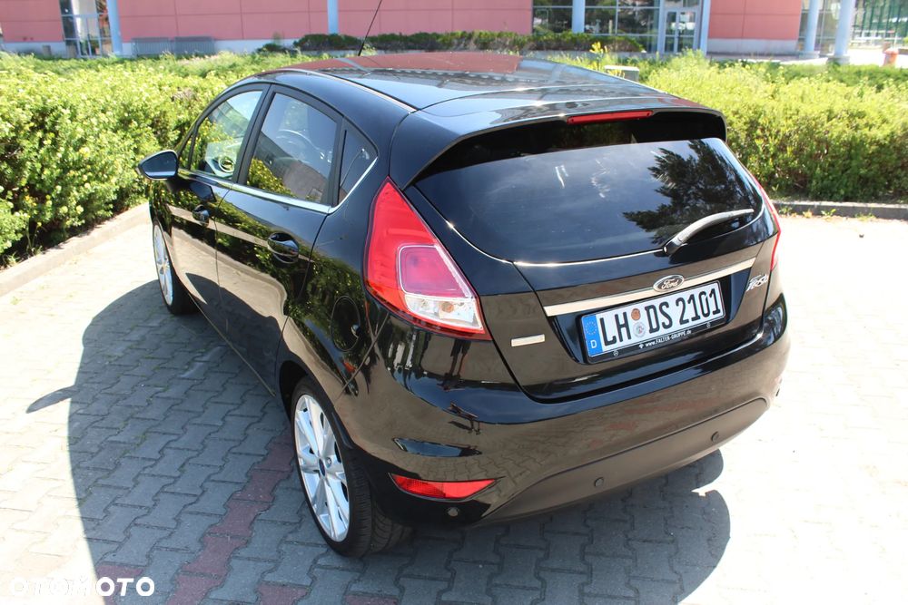 Ford Fiesta 1.0 EcoBoost Titanium - 35