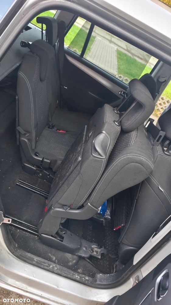 Citroën C4 Picasso - 23