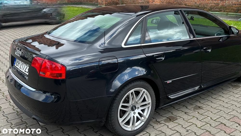 Audi A4 Limousine - 3