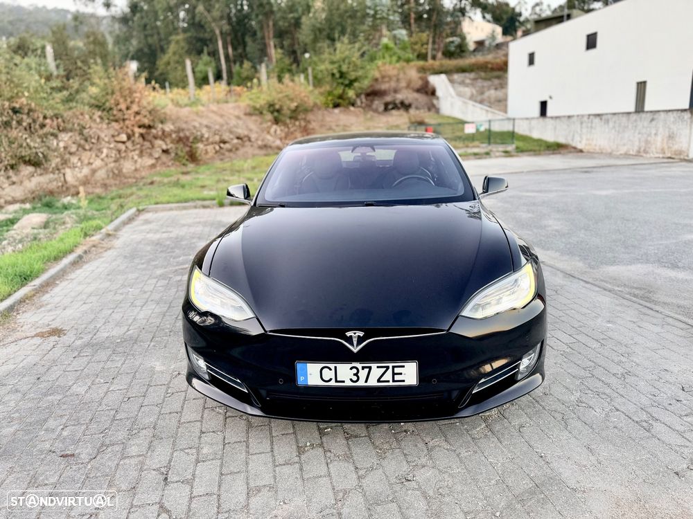 Tesla Model S - 2