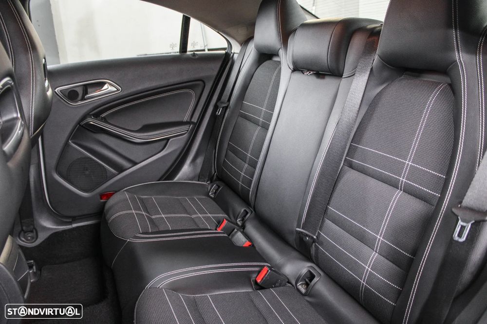 Mercedes-Benz CLA 180 CDI Urban - 10
