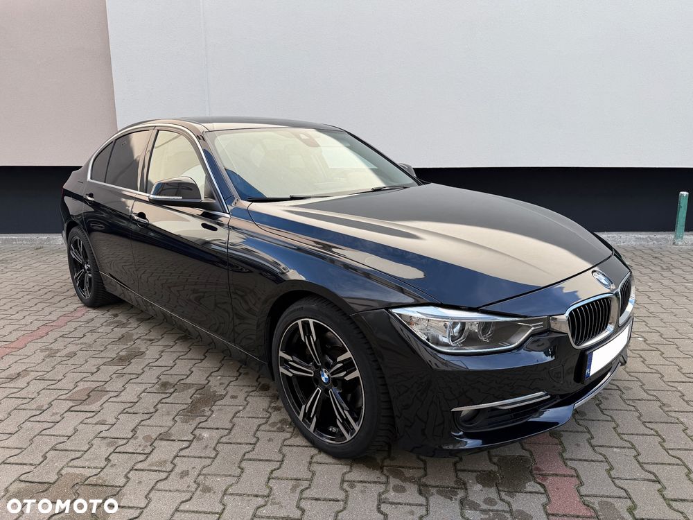 BMW Seria 3 330d Sport-Aut Luxury Line - 2