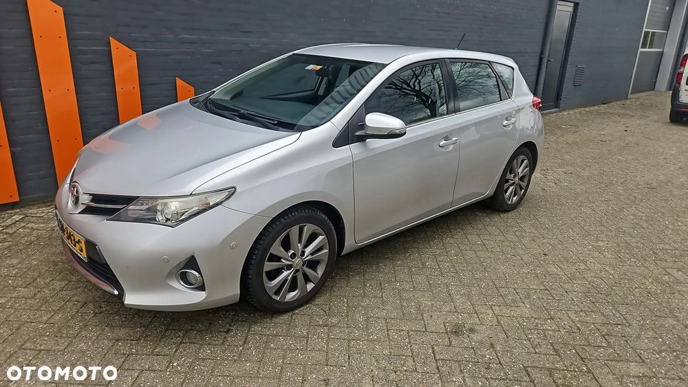 Toyota Auris 1.6 Executive - 23