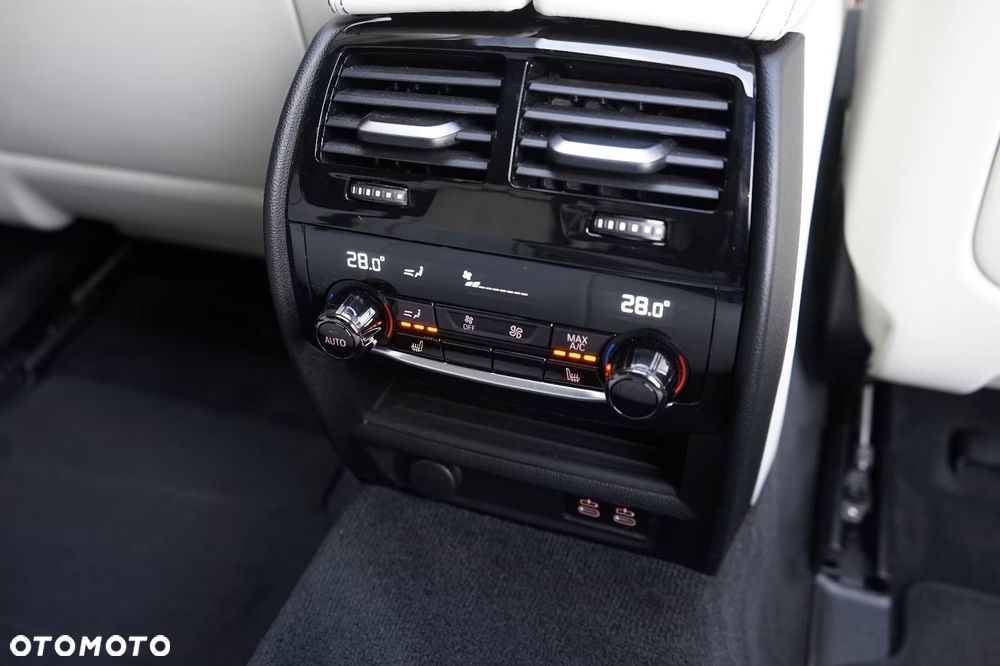 BMW Seria 5 520d xDrive Luxury Line - 14