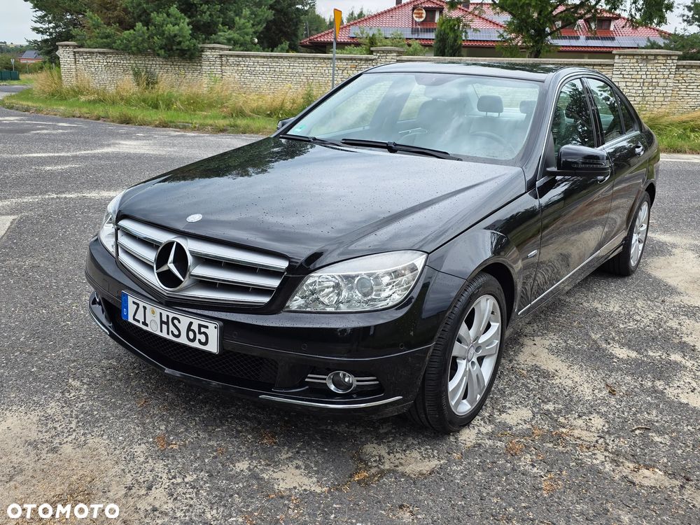 Mercedes-Benz Klasa C 180 CGI Automatik BlueEFFICIENCY Avantgarde - 1