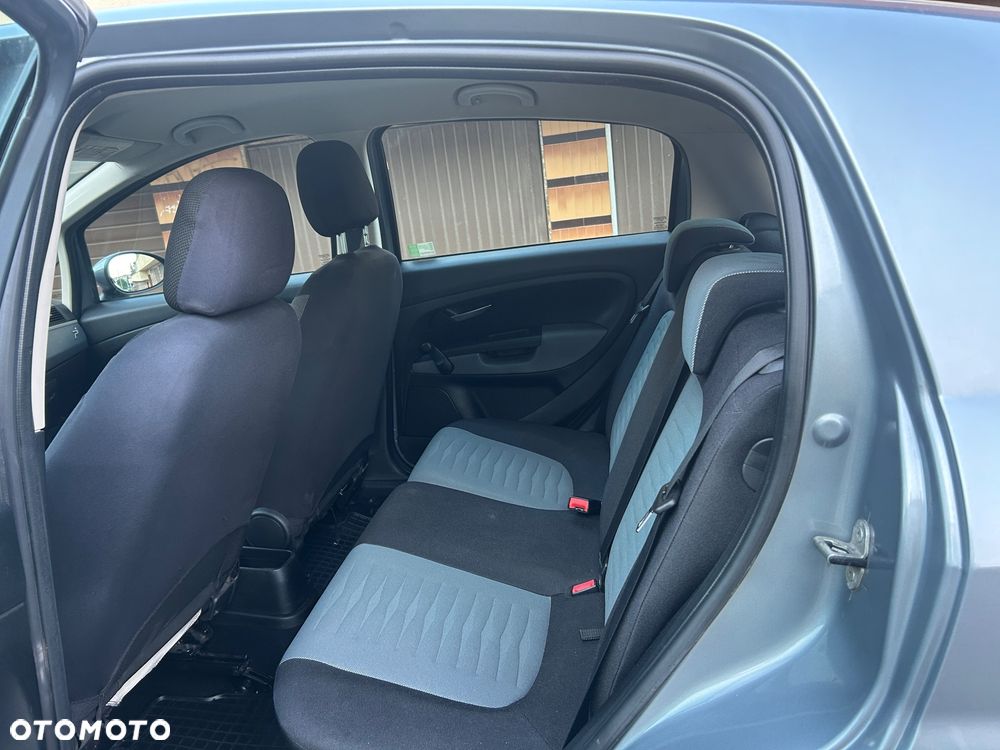 Fiat Grande Punto - 13