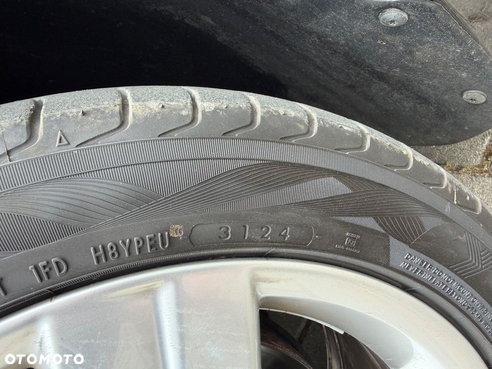 Volkswagen Touran 2.0 TDI Highline - 35