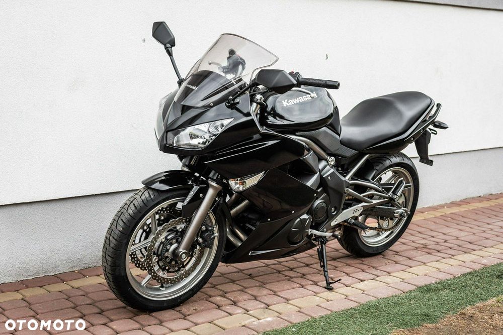 Kawasaki ER - 8