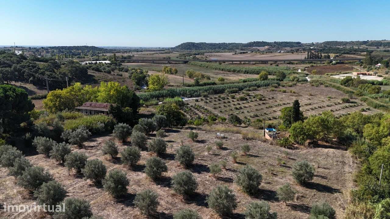 Terreno urbano com Potencial de Desenvolvimento em Santarém - Grande imagem: 2/20