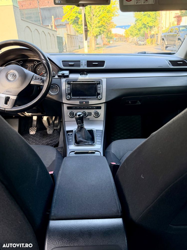 Volkswagen Passat 2.0 TDI BlueMotion Tehnology Comfortline - 7