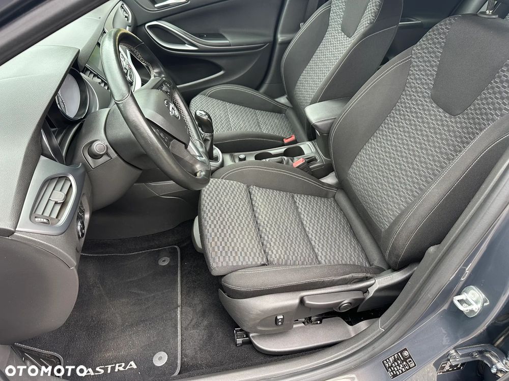 Opel Astra 1.4 Turbo Innovation - 32