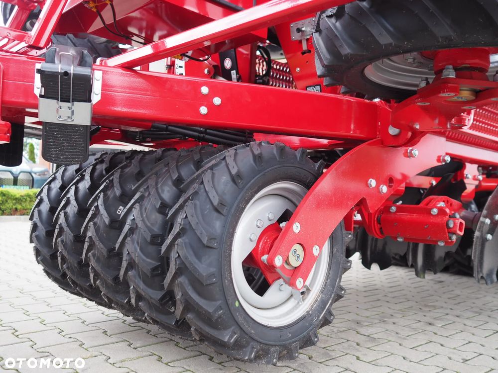 Horsch Pronto 4 DC - wał oponowy - 11