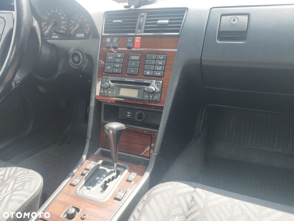 Mercedes-Benz Klasa C - 9