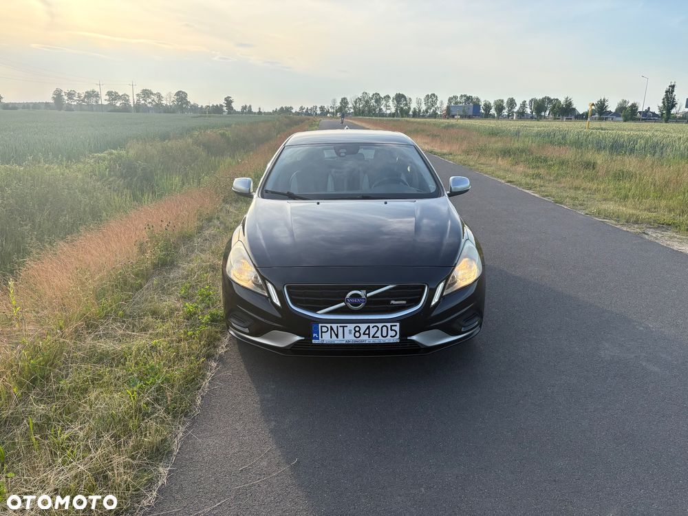 Volvo V60 D2 R-Design - 6