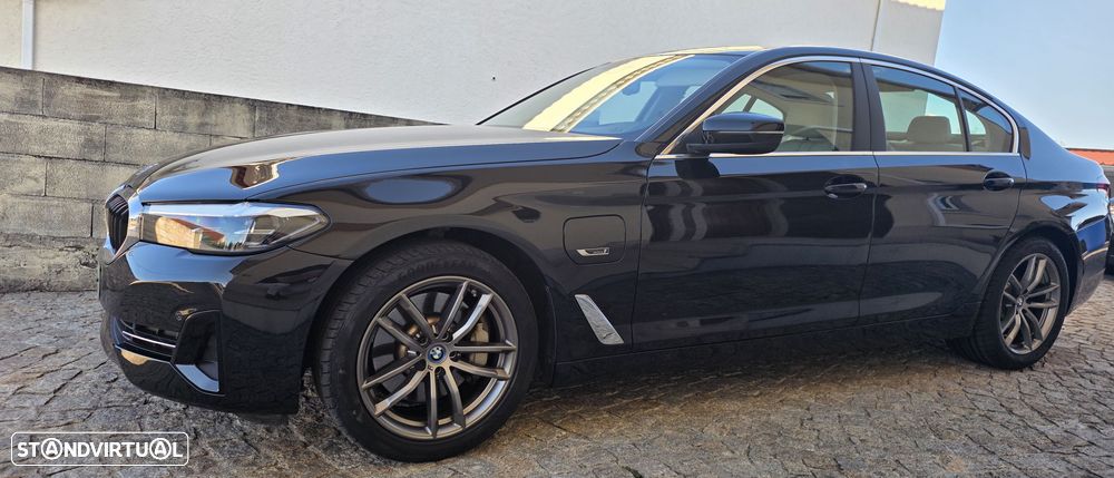 BMW 530 e - 24