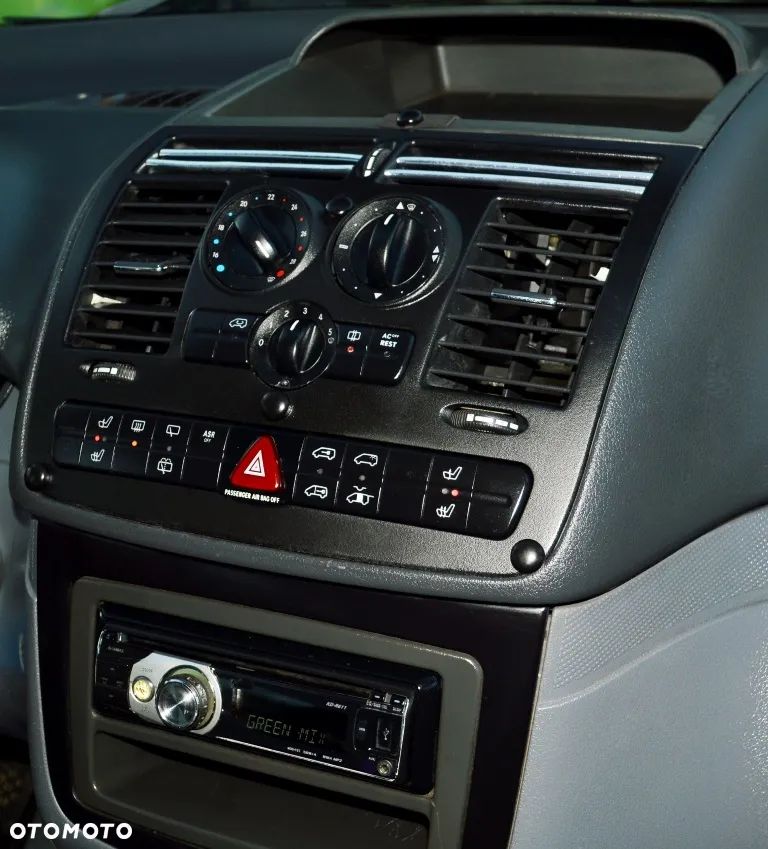 Mercedes-Benz Vito - 36