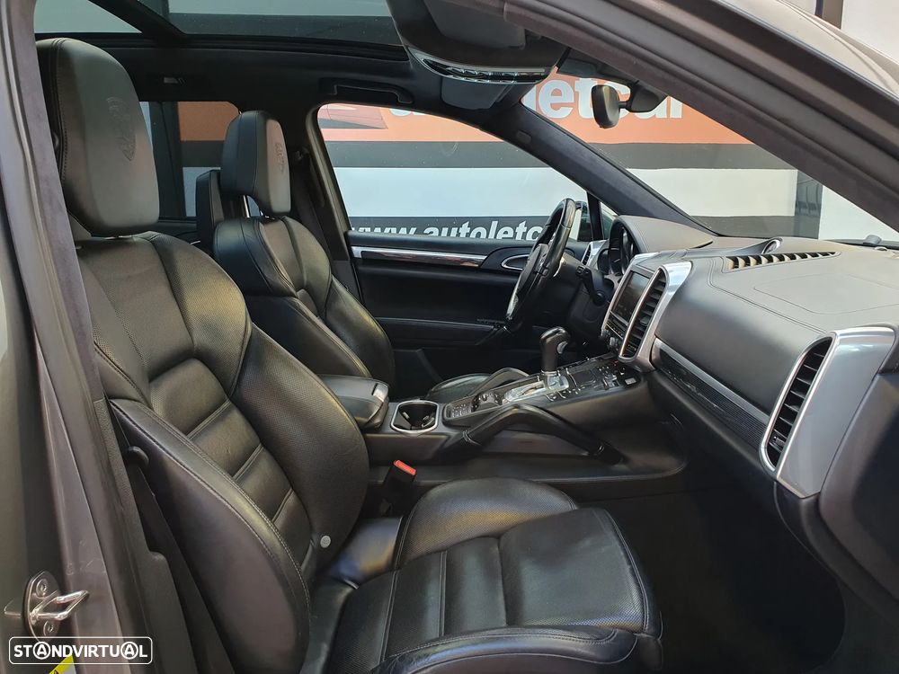 Porsche Cayenne S - 4