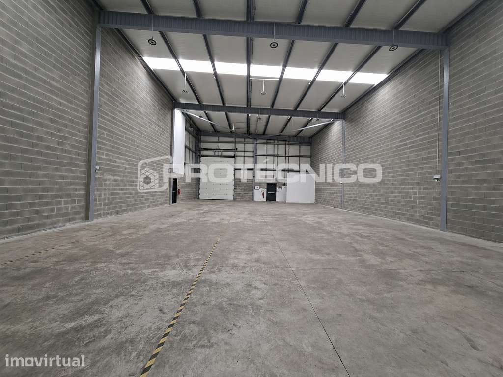 Armazém c/ 400m2 - Z. I. Cacia - Grande imagem: 3/9