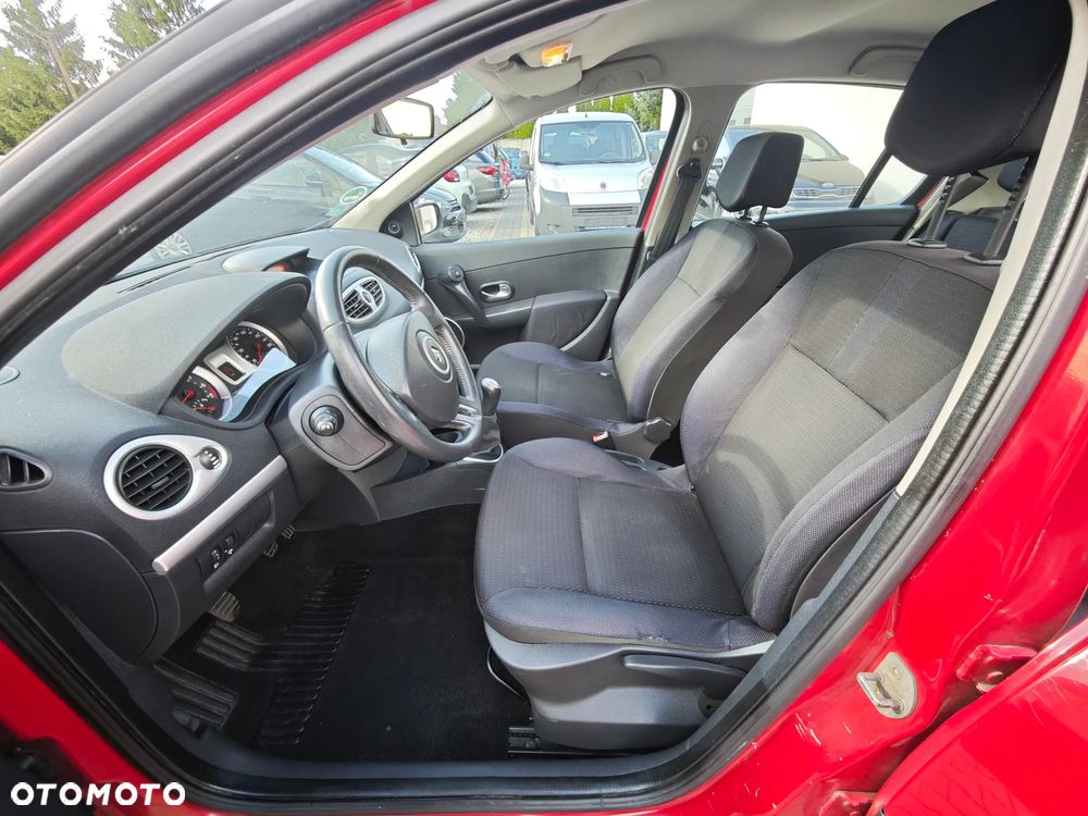 Renault Clio 1.6 16V Expression - 23