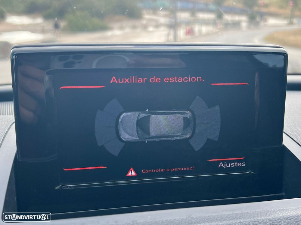 Audi Q3 2.0 TDI Sport - 6