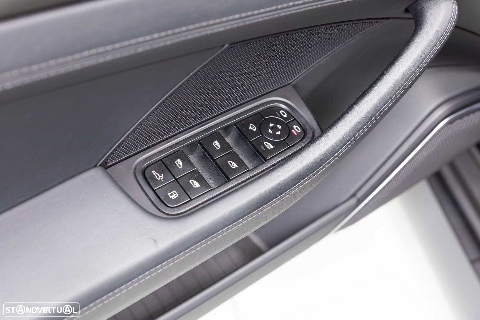 Porsche Panamera Sport Turismo 4 E-Hybrid Platinum Edition PDLS - 19