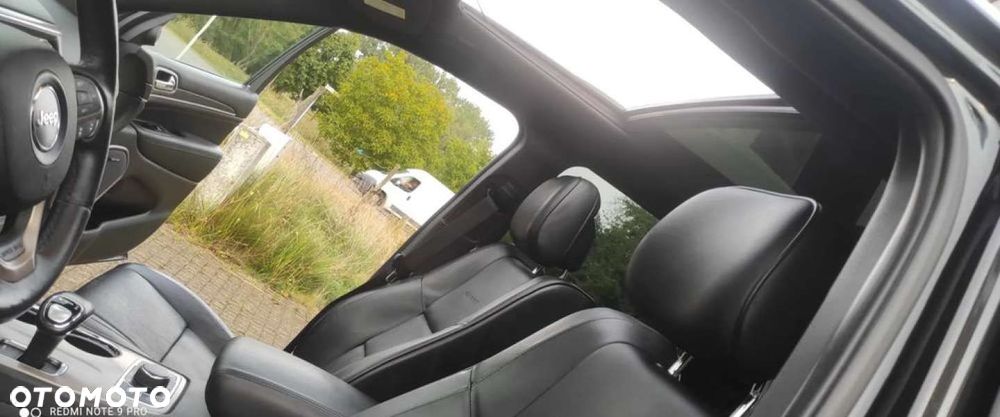 Jeep Grand Cherokee - 13