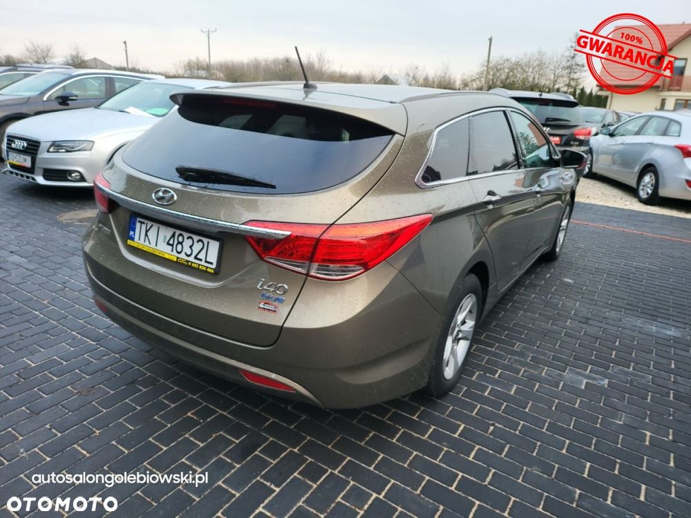Hyundai i40 Kombi blue 1.6 Family+ - 9