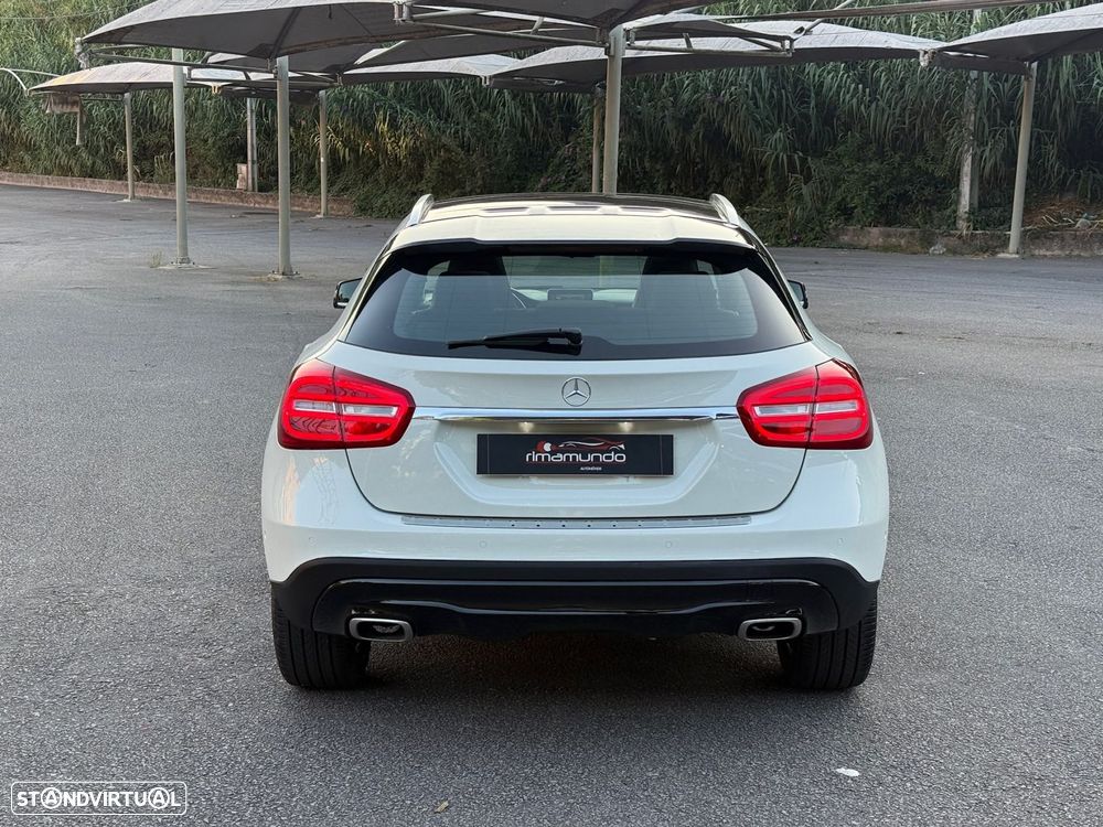 Mercedes-Benz GLA 180 d Urban — fotografia 5