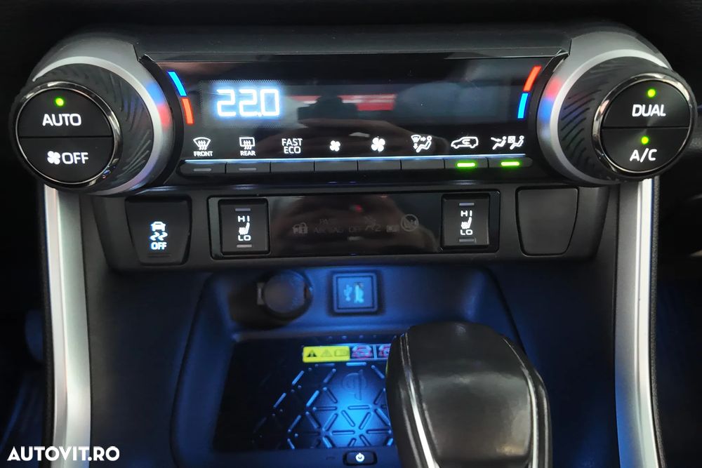 Toyota RAV4 2.5 PHEV VVT-iE 4x4 Style Bi-Tone - 26