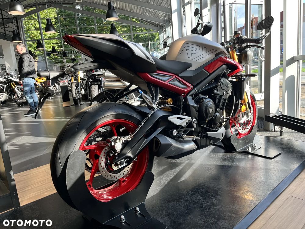 Triumph Street Triple - 6