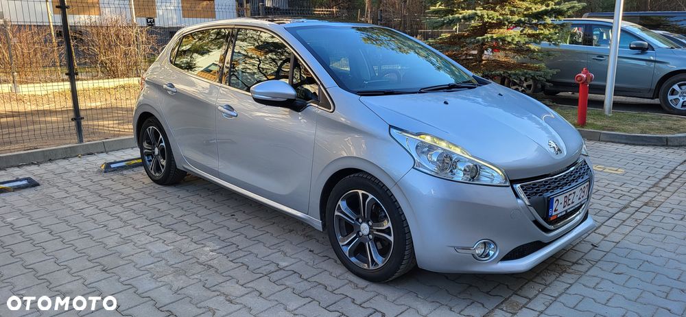 Peugeot 208 1.4 HDi Business Line - 1