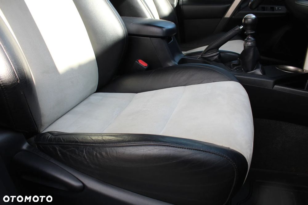 Toyota RAV4 2.0 D-4D Prestige - 31