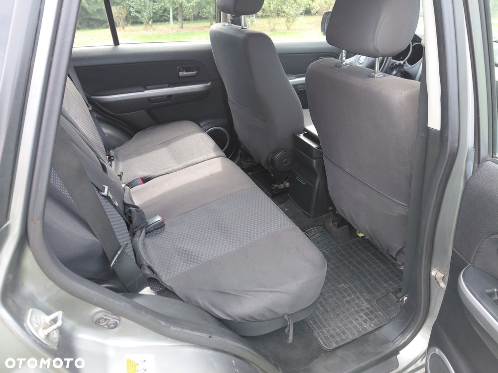 Suzuki Grand Vitara 1.9 DDiS - 10