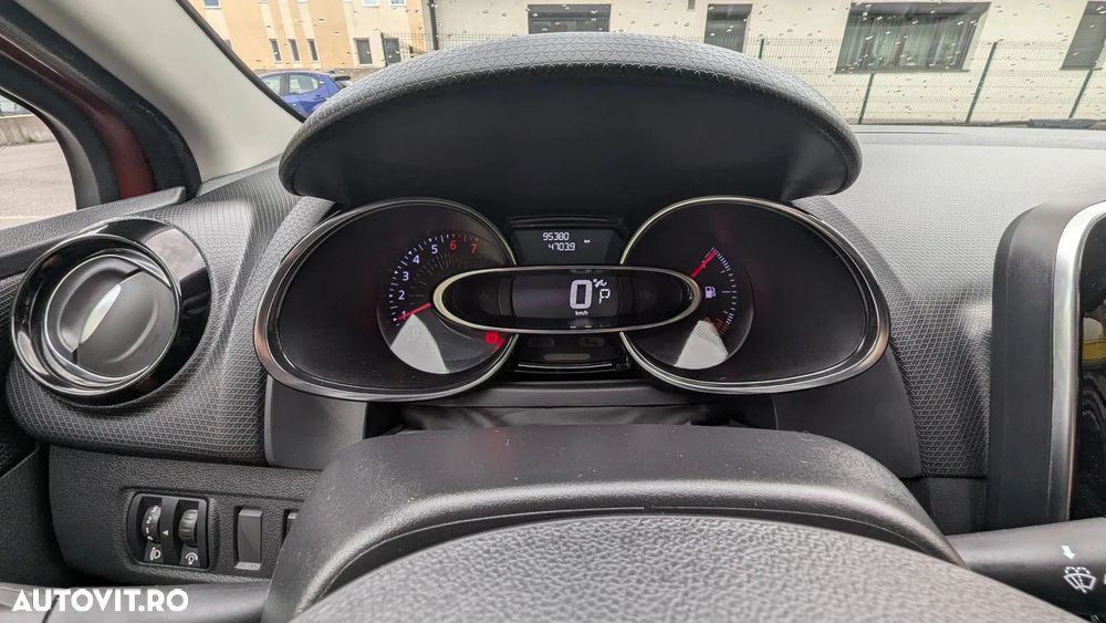 Renault Clio 1.2 TCe EDC Intens - 8