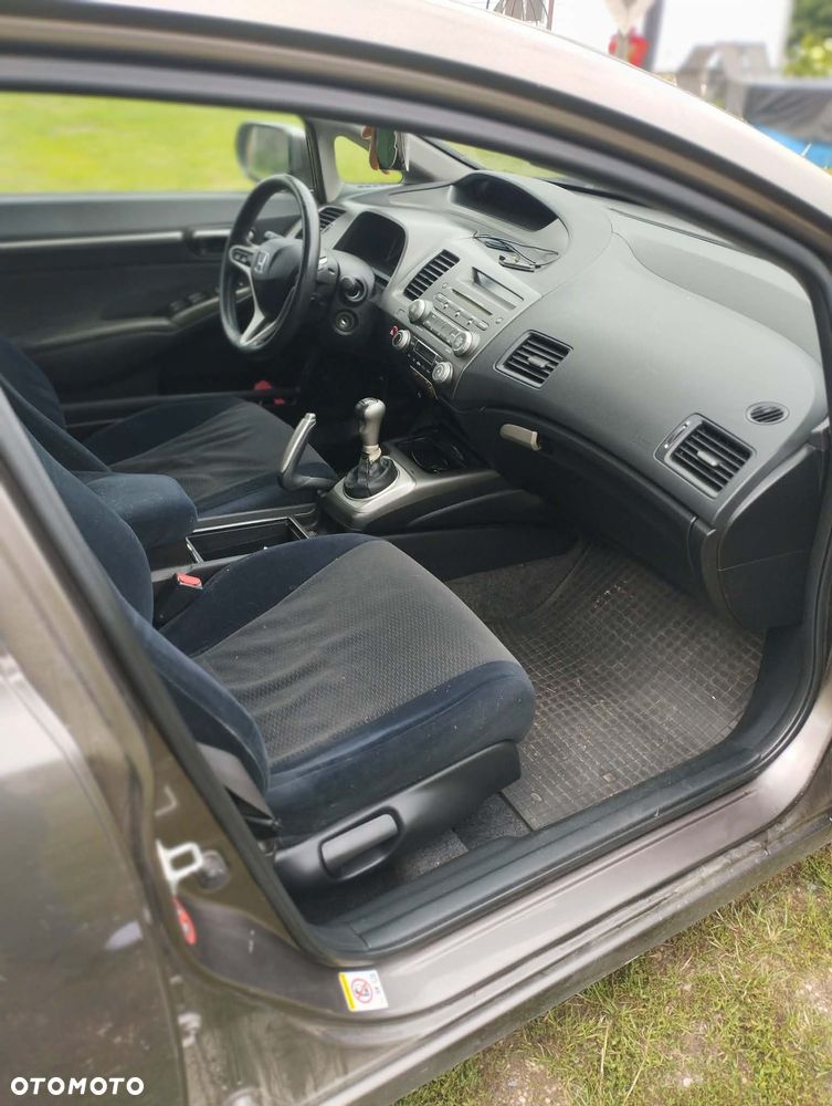 Honda Civic 1.8 Comfort - 8