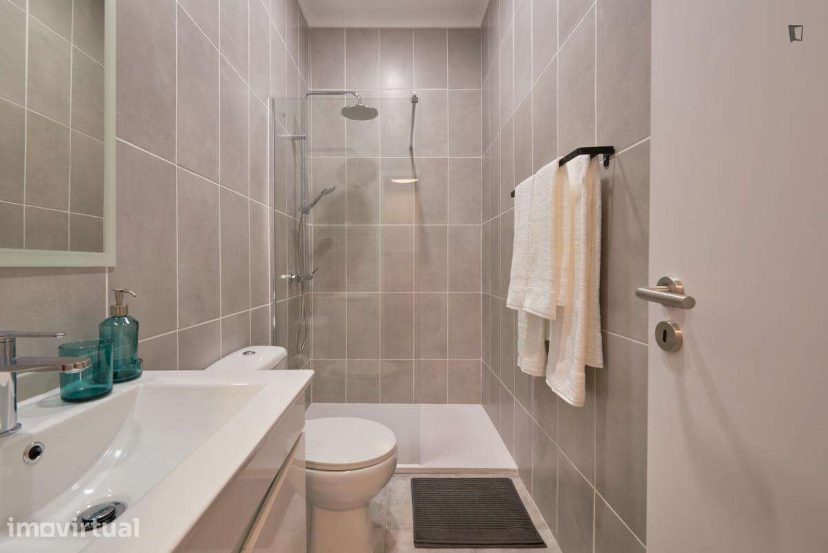 Quarto - localizado em Penha de França Lisbon - Grande imagem: 4/42