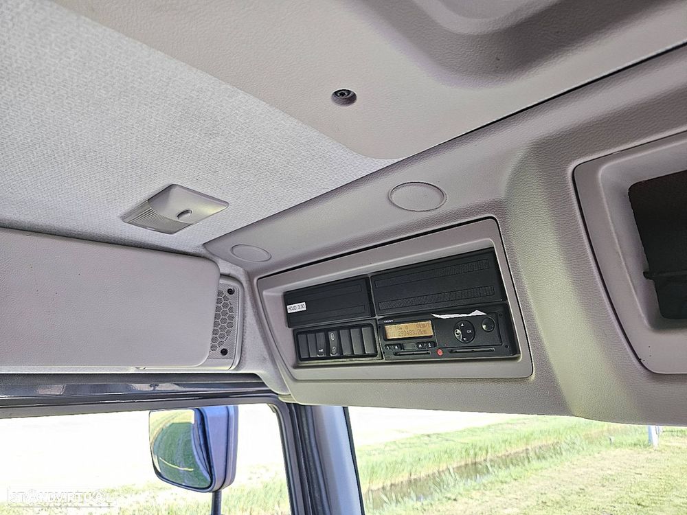 Volvo FL 240.12 11990 560TONELADAS COM PLATAFORMA CAIXA - 13