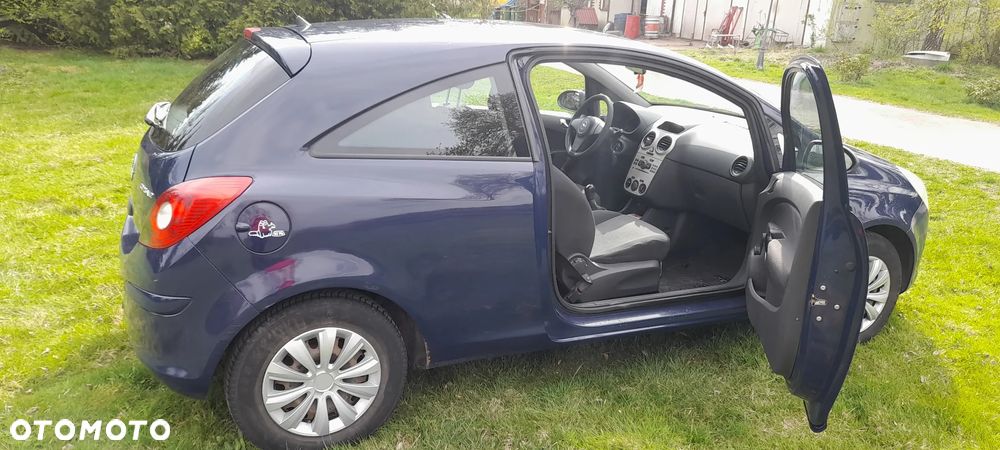 Opel Corsa 1.2 16V Essentia - 9