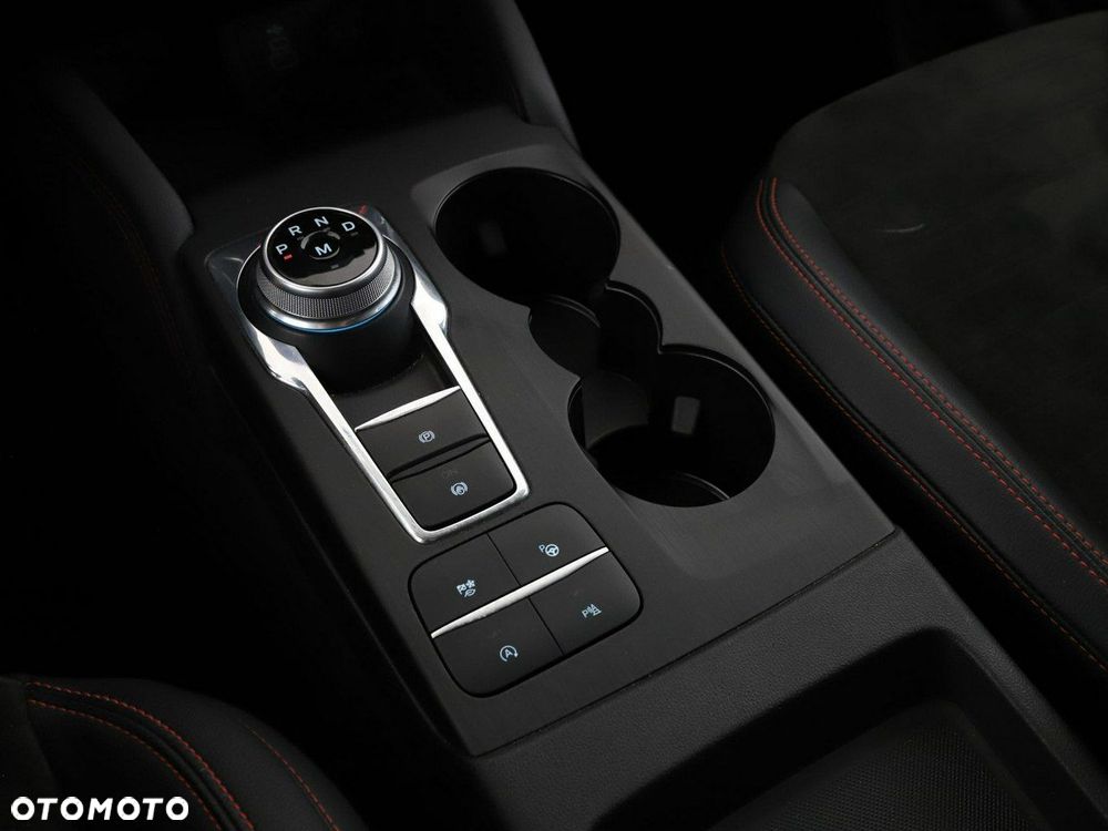 Ford Kuga - 31
