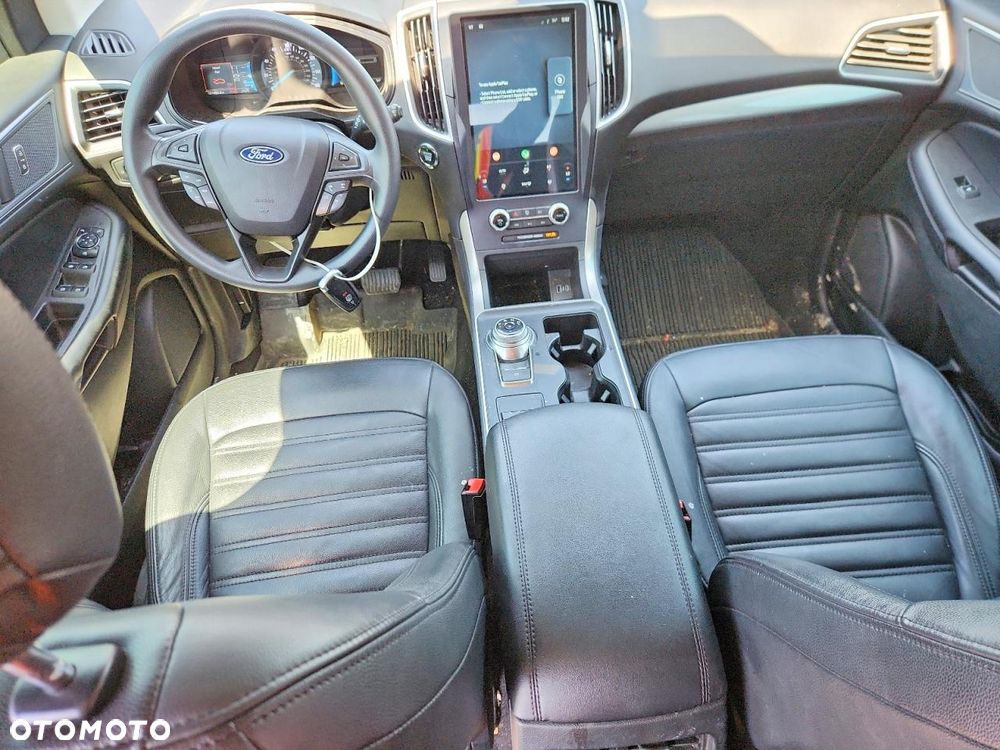 Ford Edge - 8