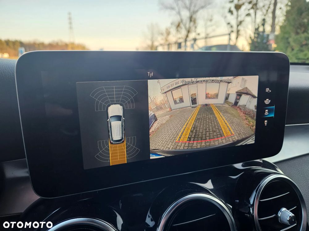 Mercedes-Benz GLC 300 e 4-Matic - 28