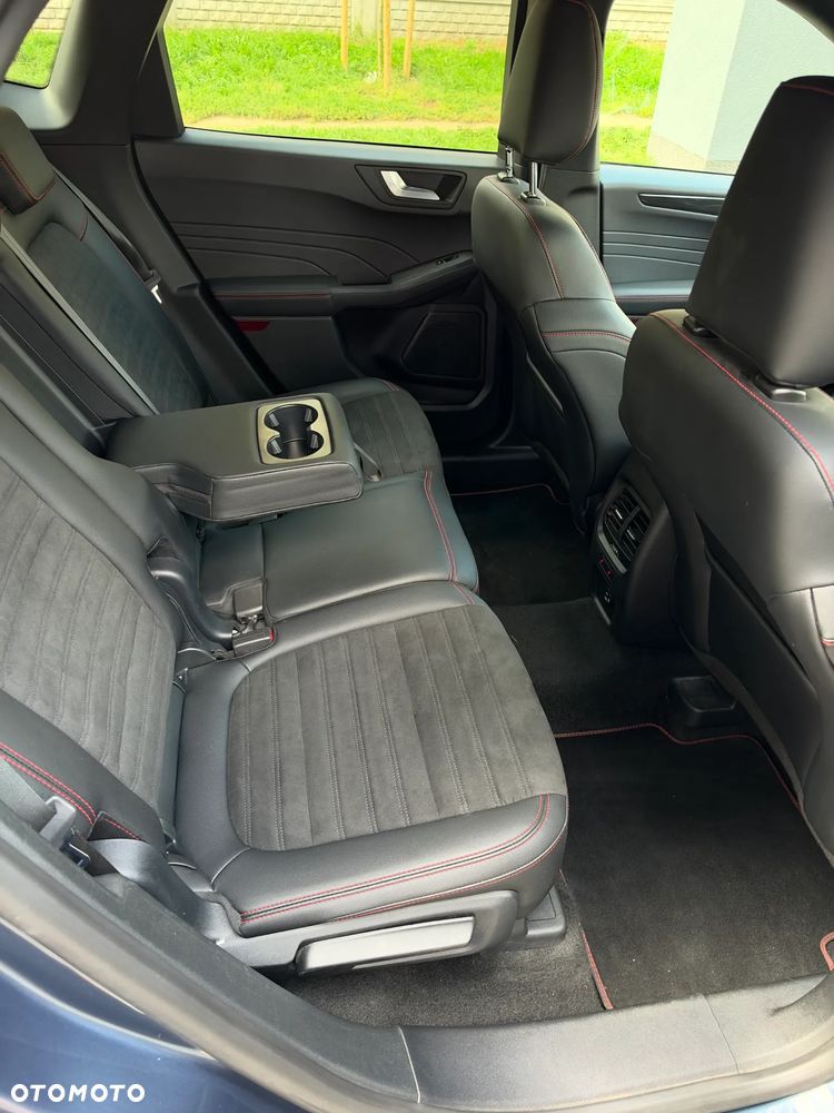 Ford Kuga 2.0 EcoBlue AWD ST-Line - 27