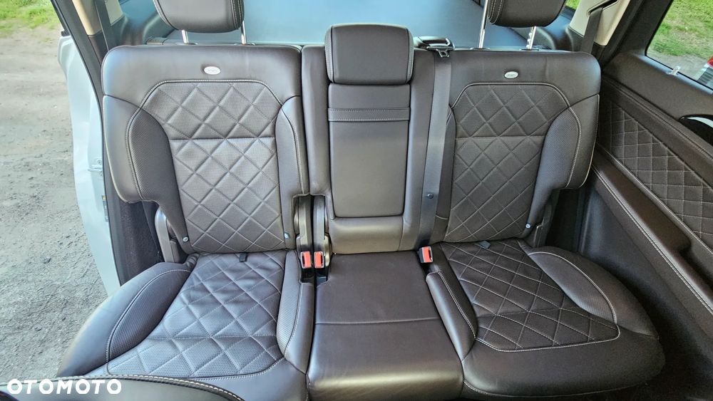 Mercedes-Benz GLS - 24