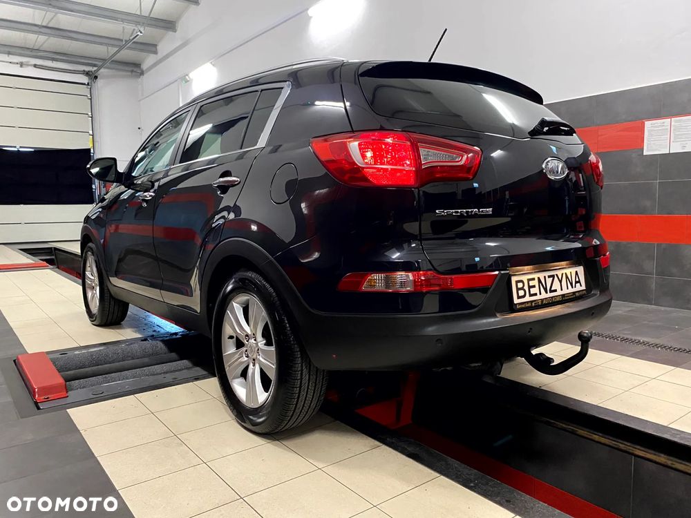 Kia Sportage 2.0 L - 13