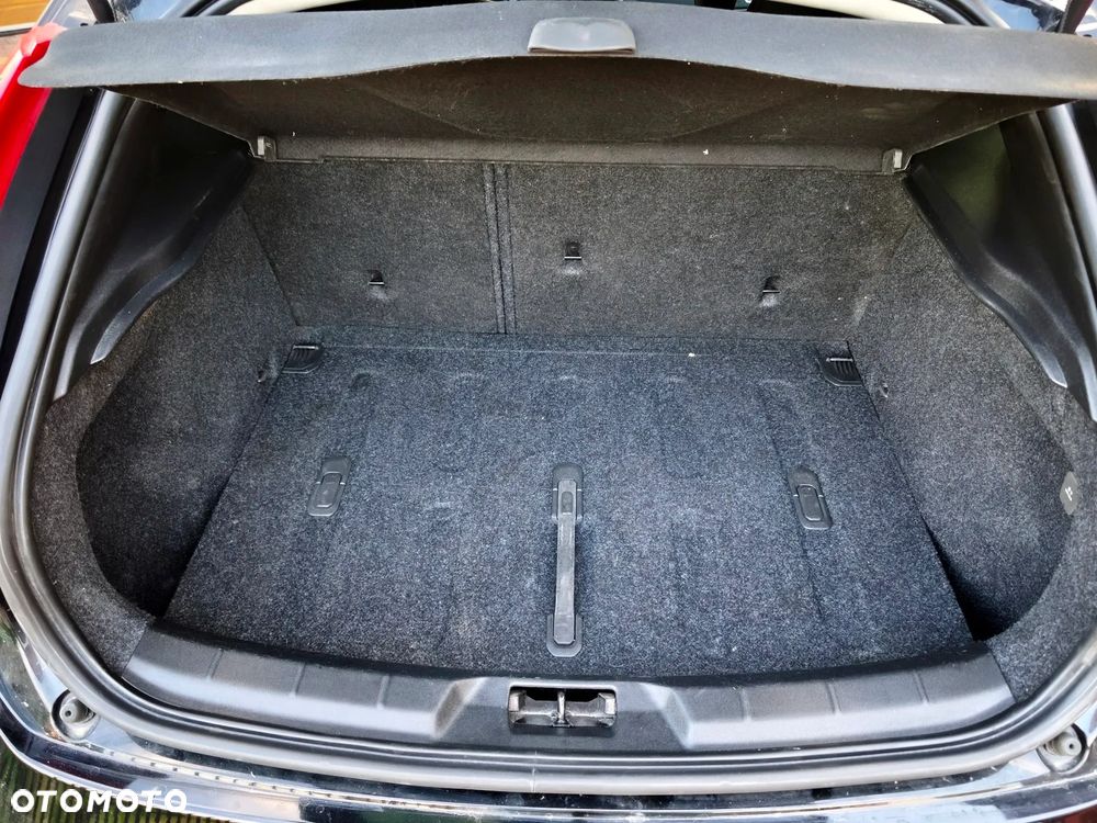 Volvo V40 T4 Kinetic - 7